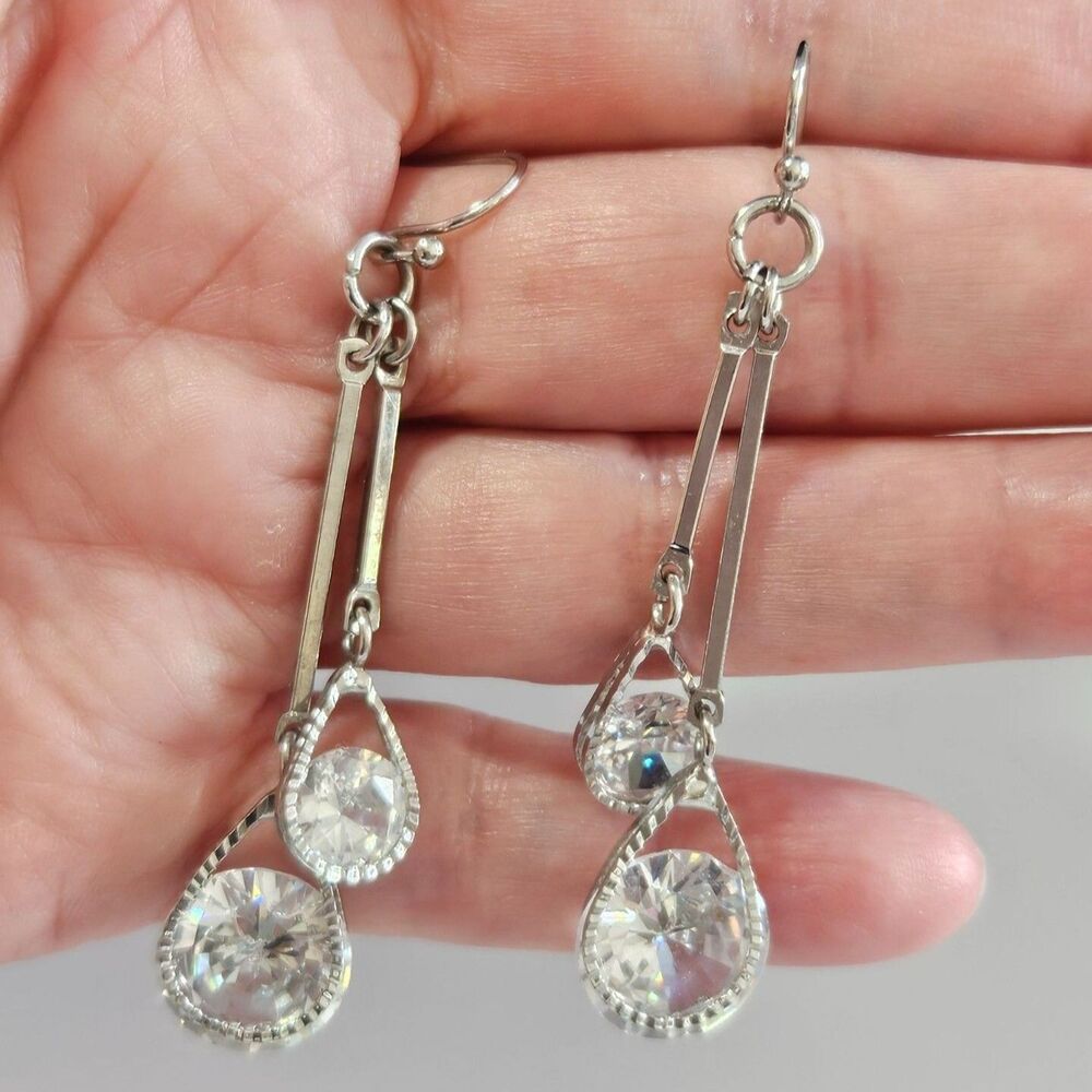 Silver Tone Dangling Clear Teardrop Shaped Rhinestone Earrings